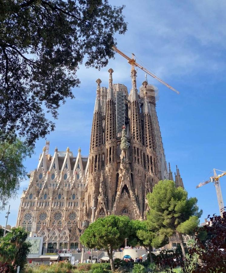 Lepanto Apartments 150M From Sagrada Familia Barcelona Kültér fotó