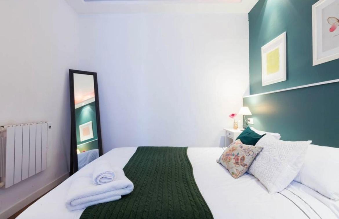 Lepanto Apartments 150M From Sagrada Familia Barcelona Kültér fotó
